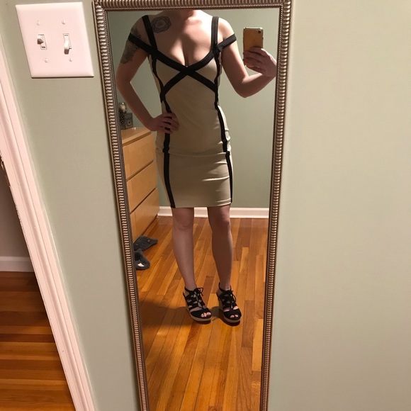 Slimming Apricot Dress - Picture 6 of 8